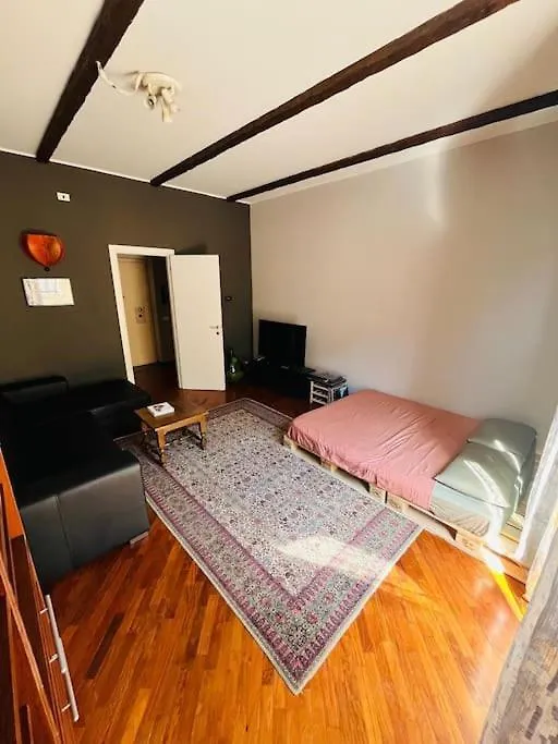 Sempione Appartamento Comfort Con Balcone A Milano Apartman